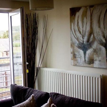 The Lindley Suite - Simple2Let Serviced Apartments Huddersfield Exterior photo
